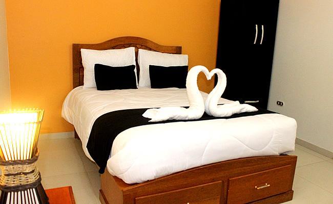Hostal Universal Huaraz Exterior photo