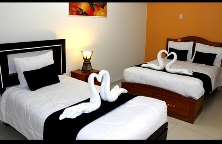 Hostal Universal Huaraz Exterior photo